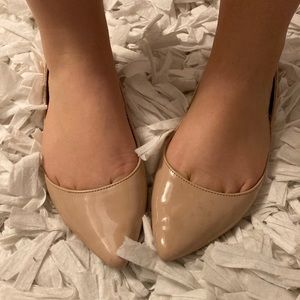Patent, pointed toe Steve Madden flats